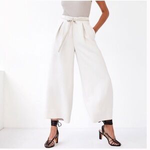 BLACK Aritzia High Rise Culottes